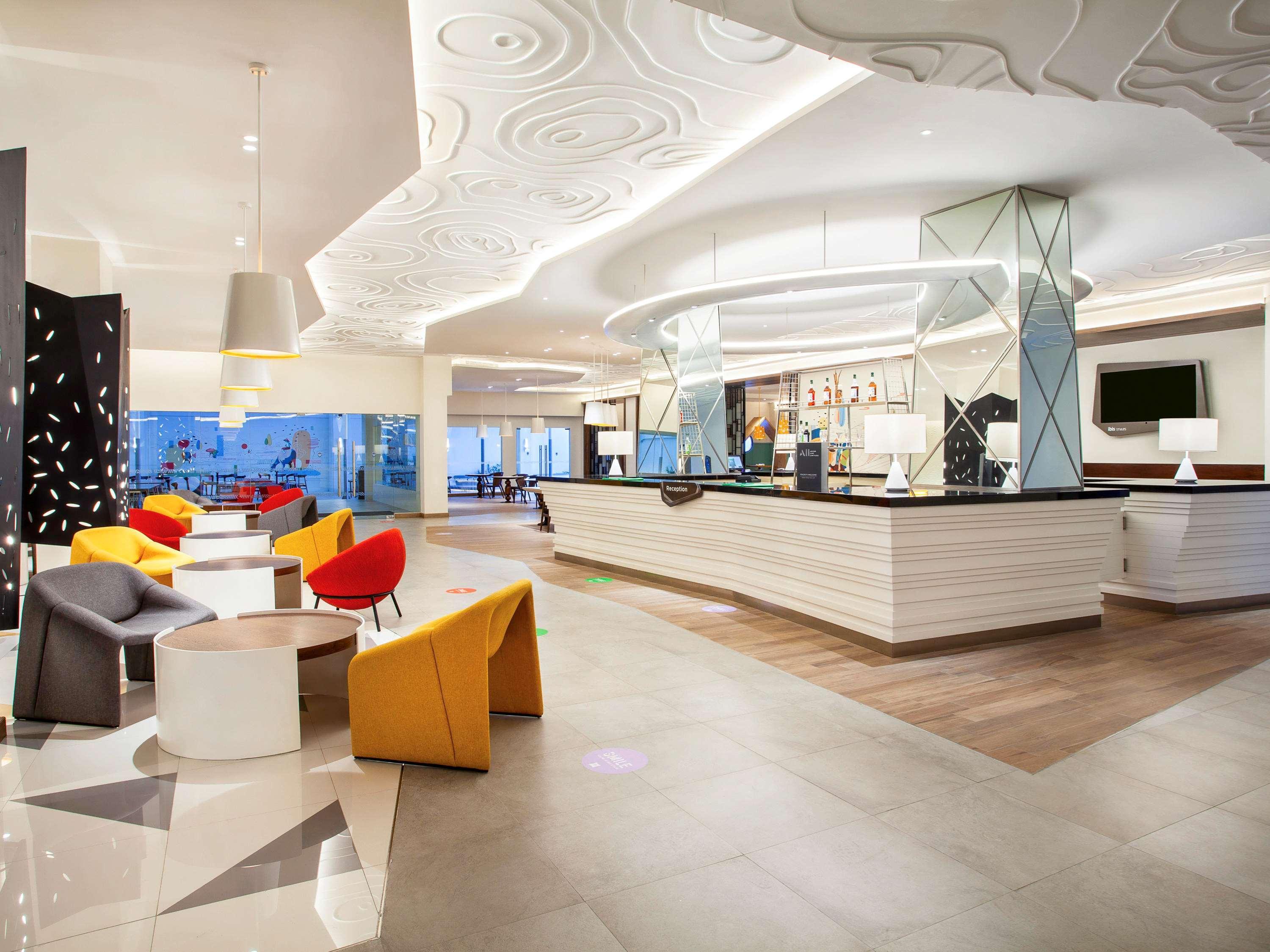 ibis Styles Bandung Grand Central Exterior foto