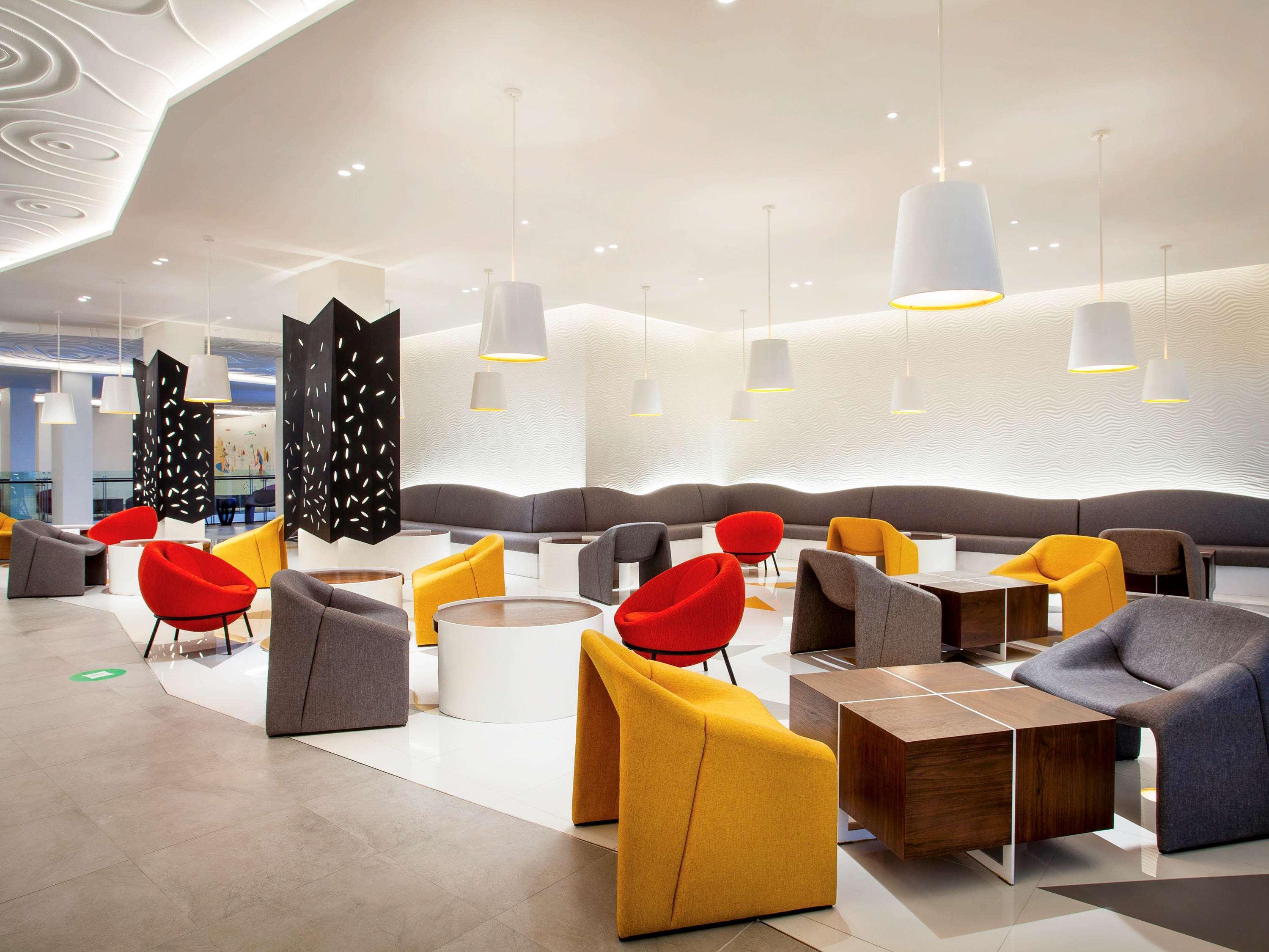ibis Styles Bandung Grand Central Exterior foto